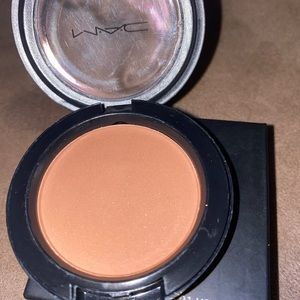 Brand new Mac blush